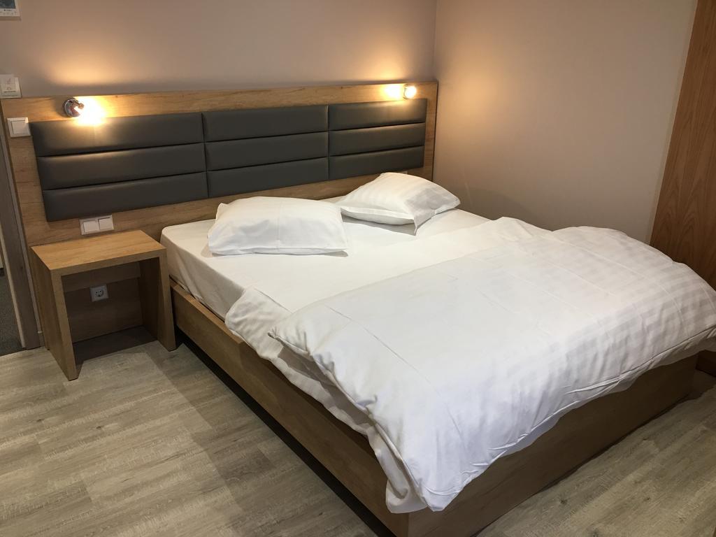 Auberge La Veranda Hesperange Екстер'єр фото
