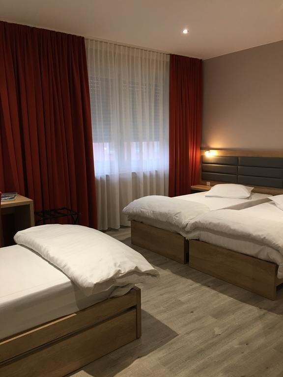 Auberge La Veranda Hesperange Екстер'єр фото